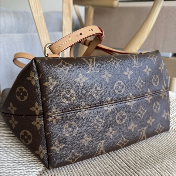 Louis Vuitton Monogram Montsouris Backpack - Picture 6 of 7